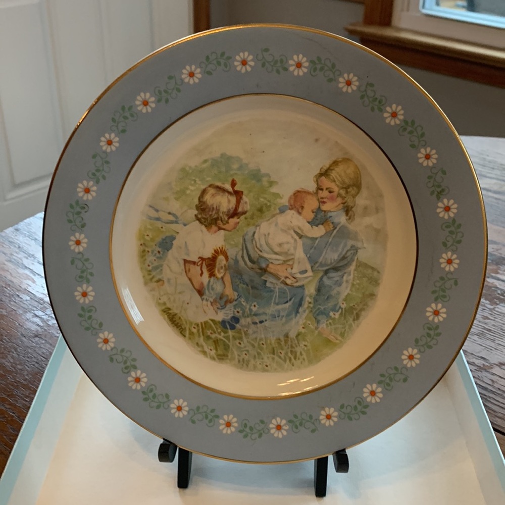 Mom and daughters decorative plate